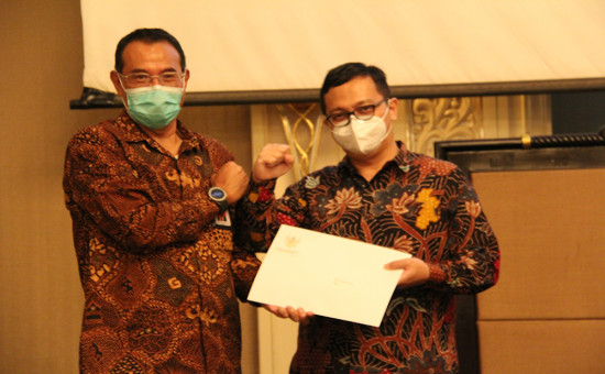 Penyerahan Petikan Keputusan Presiden Nomor 37/P tahun 2021
